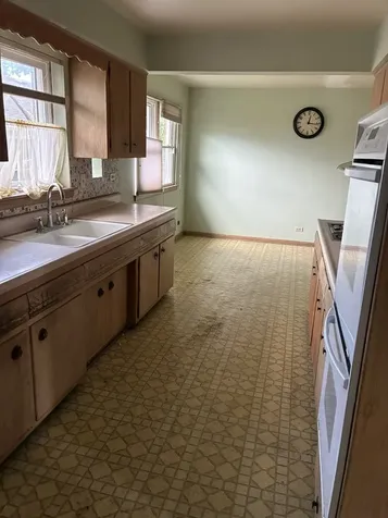 4721 West 78th Street Chicago IL 60652