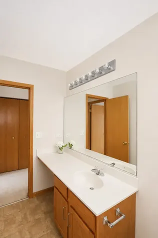 1904 Cobblestone Drive Carpentersville IL 60110