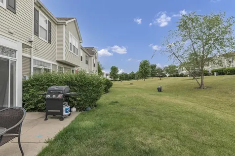 1904 Cobblestone Drive Carpentersville IL 60110