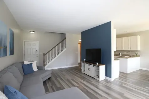 1904 Cobblestone Drive Carpentersville IL 60110