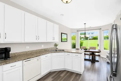 1904 Cobblestone Drive Carpentersville IL 60110