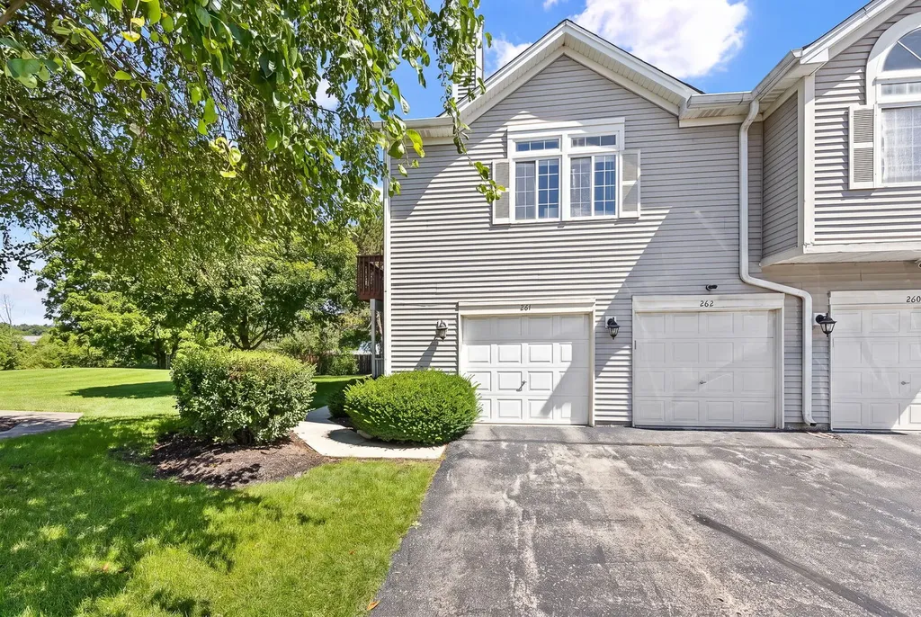 264 Nautical Way Elgin IL 60123