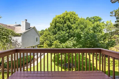 264 Nautical Way Elgin IL 60123