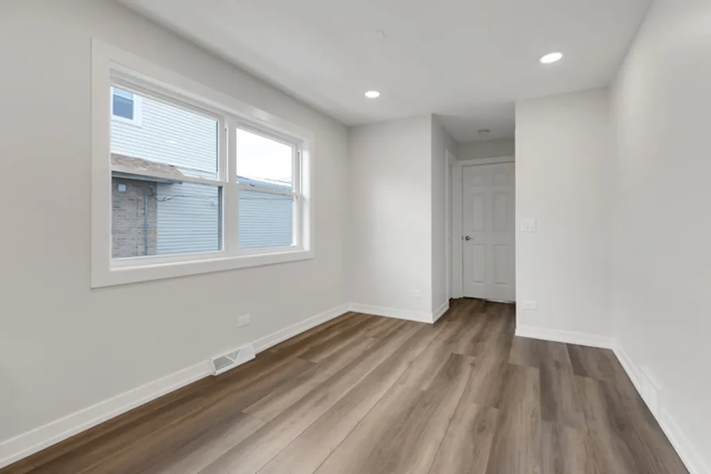 4933 North Keeler Avenue Chicago IL 60630