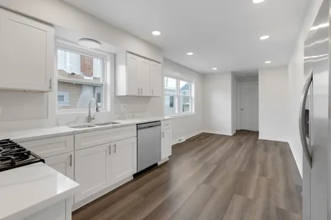 4933 North Keeler Avenue Chicago IL 60630
