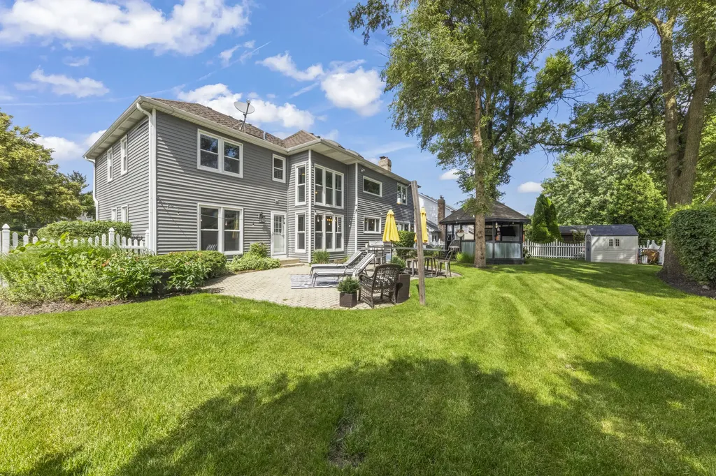 501 Graywood Drive Lombard IL 60148