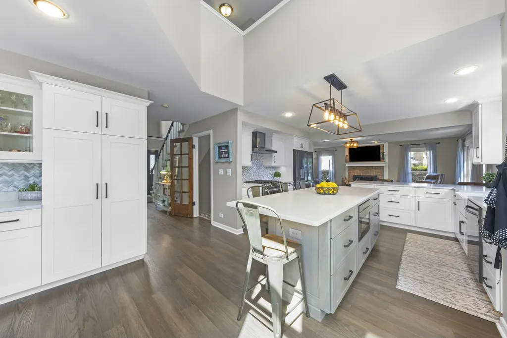 501 Graywood Drive Lombard IL 60148