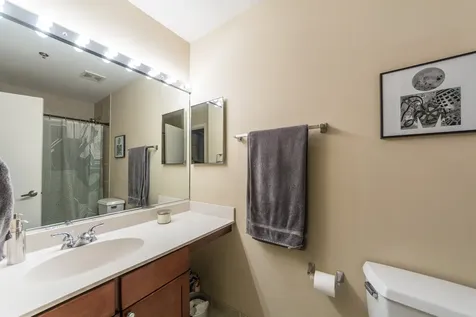 758 North Larrabee Street Chicago IL 60654
