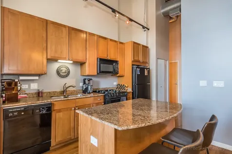 758 North Larrabee Street Chicago IL 60654