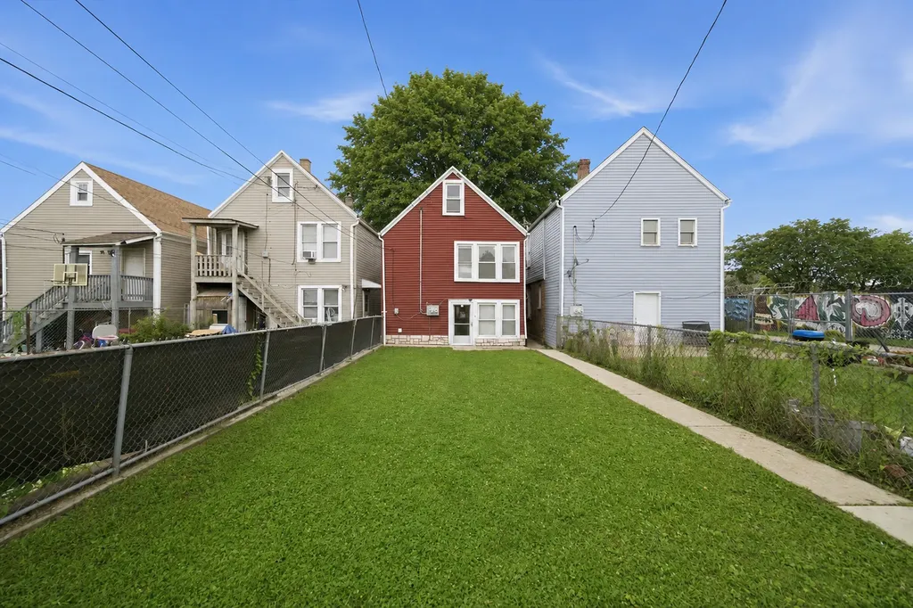 2642 South Sacramento Avenue Chicago IL 60623