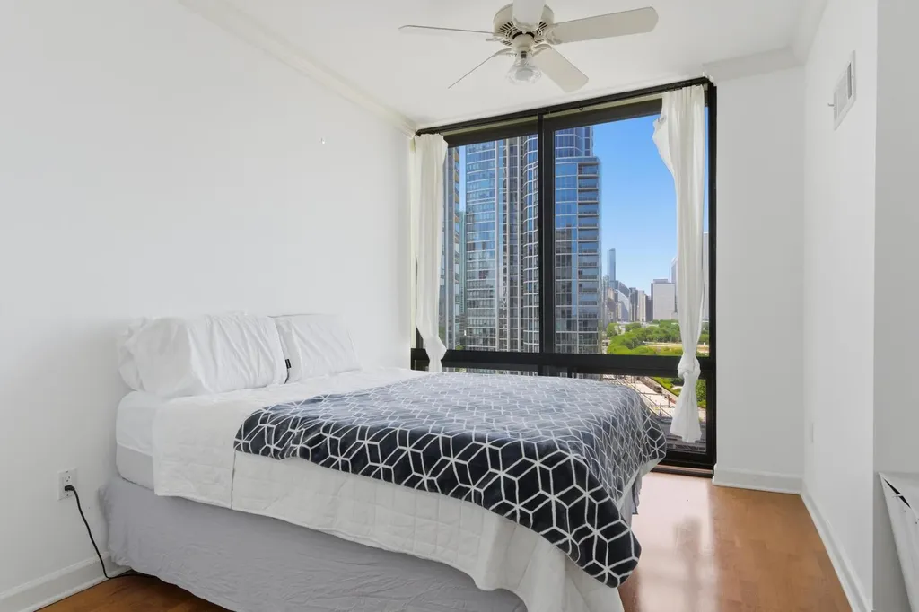233 East 13th Street Chicago IL 60605