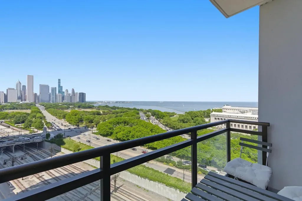233 East 13th Street Chicago IL 60605
