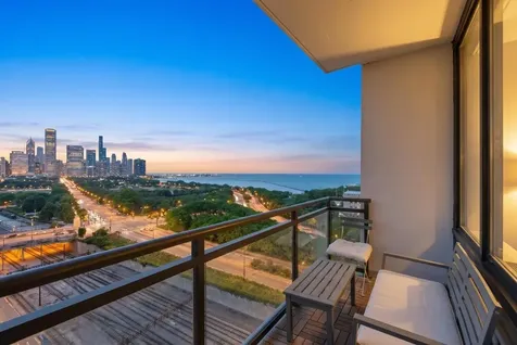233 East 13th Street Chicago IL 60605