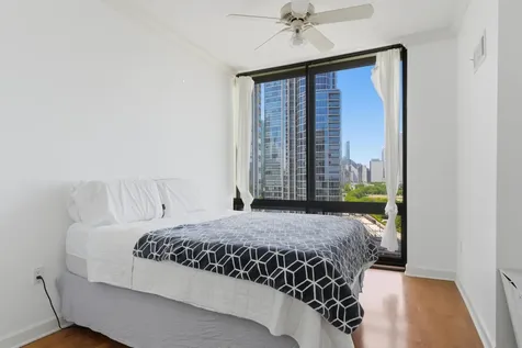 233 East 13th Street Chicago IL 60605