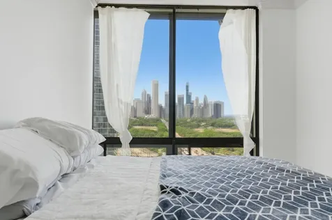 233 East 13th Street Chicago IL 60605