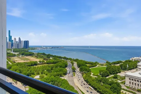233 East 13th Street Chicago IL 60605