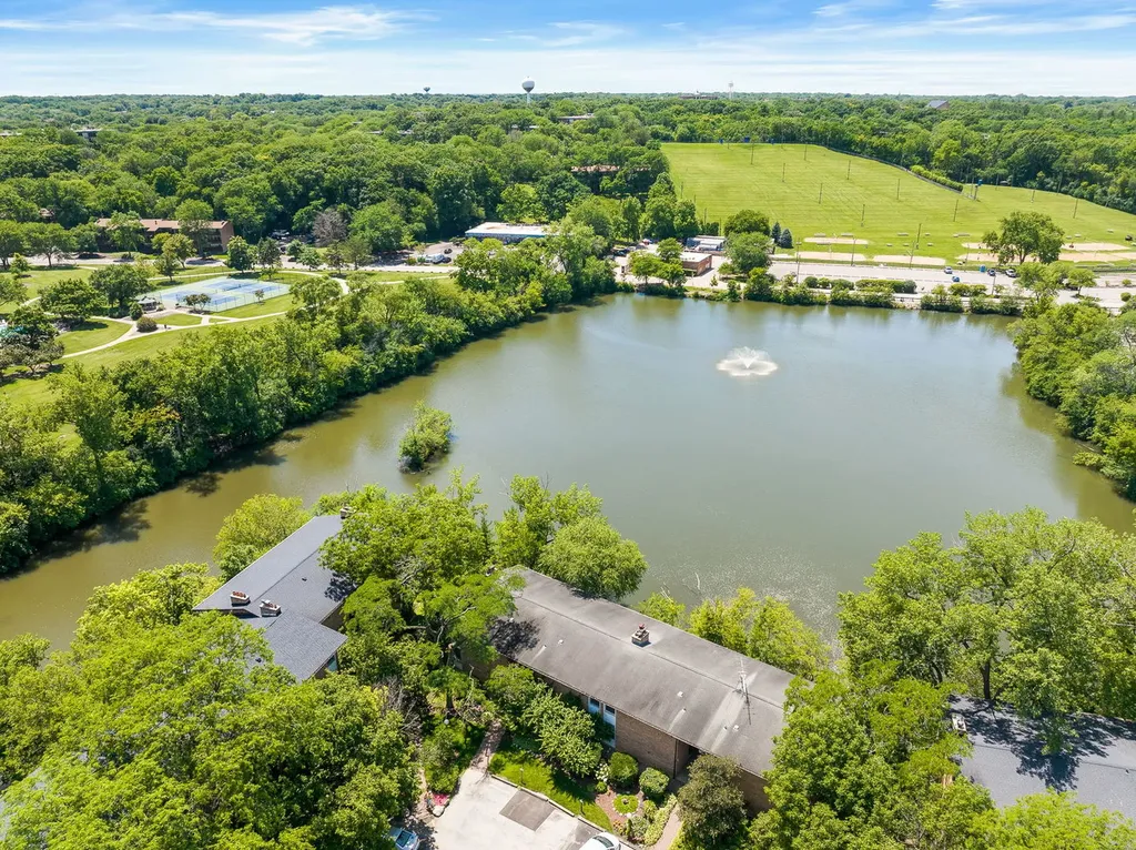 5535 East Lake Drive Lisle IL 60532