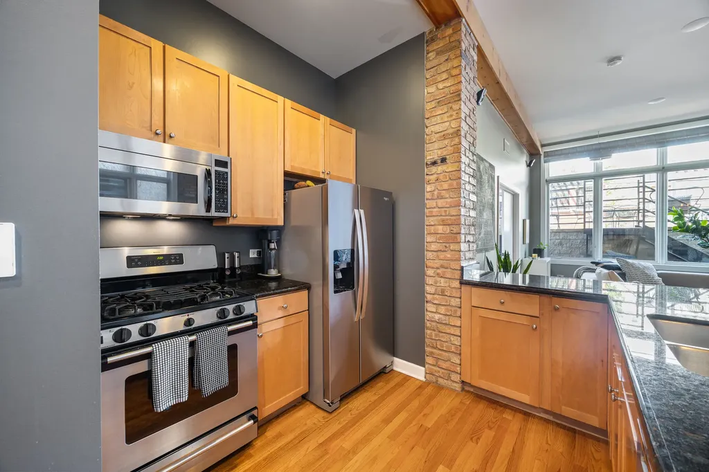 1740 West Belmont Avenue Chicago IL 60657