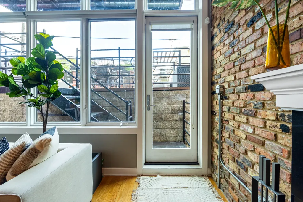 1740 West Belmont Avenue Chicago IL 60657