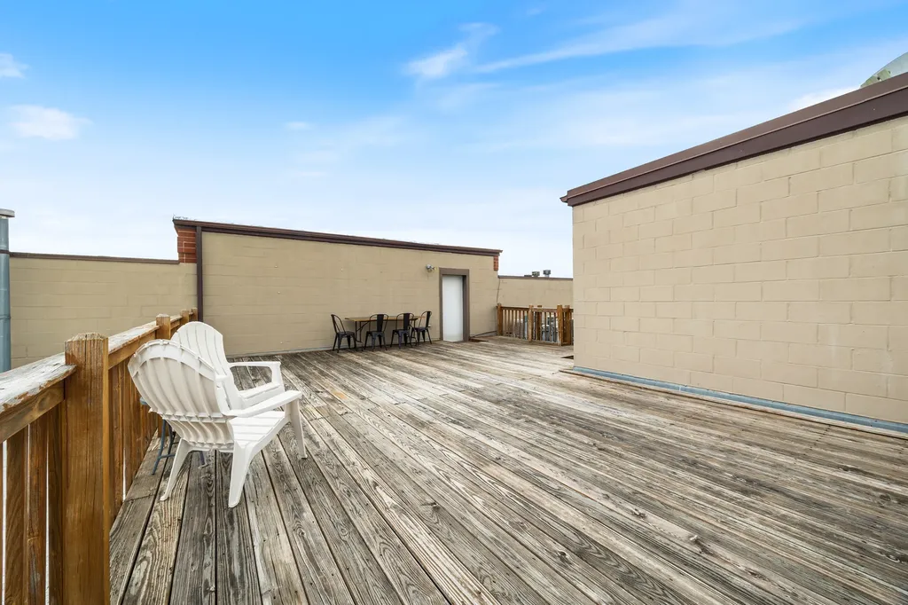 1740 West Belmont Avenue Chicago IL 60657