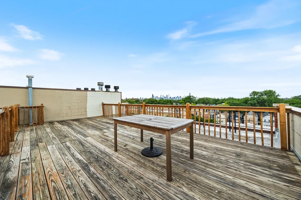1740 West Belmont Avenue Chicago IL 60657