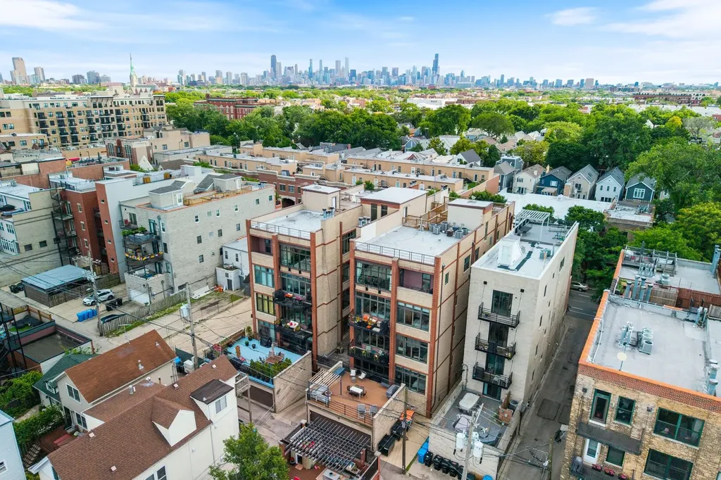 1740 West Belmont Avenue Chicago IL 60657