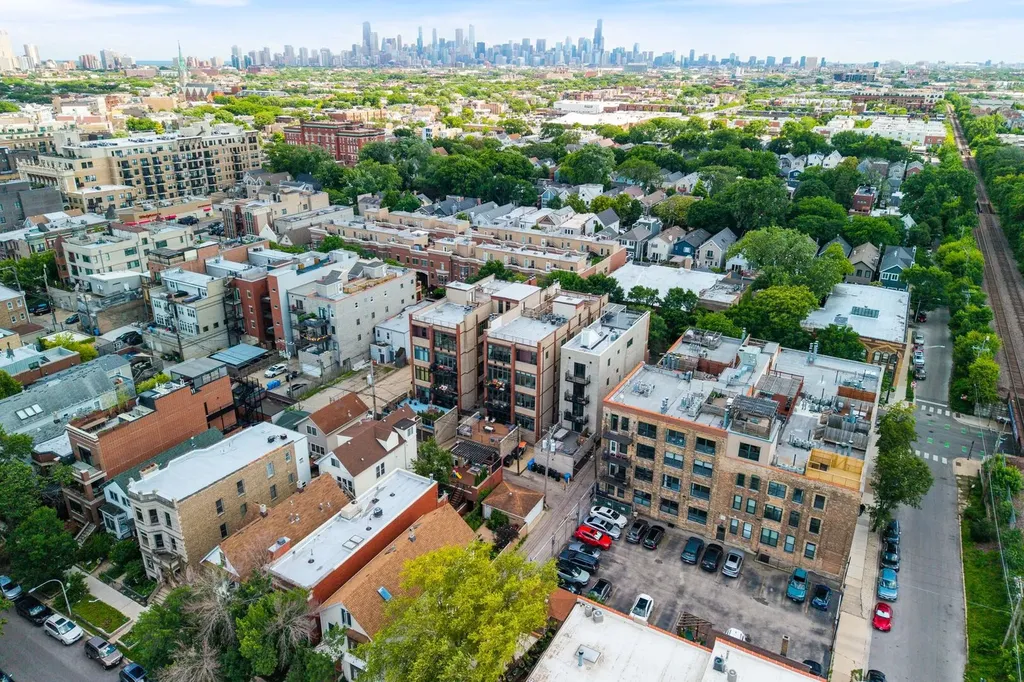 1740 West Belmont Avenue Chicago IL 60657