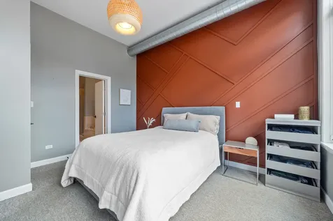 1740 West Belmont Avenue Chicago IL 60657