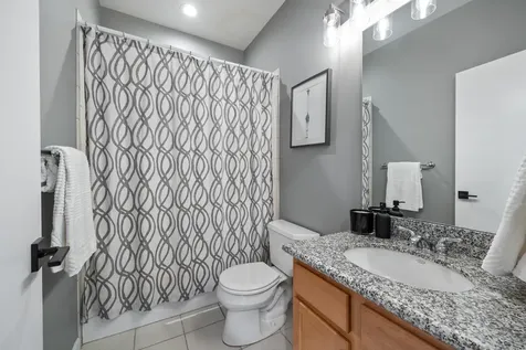 1740 West Belmont Avenue Chicago IL 60657