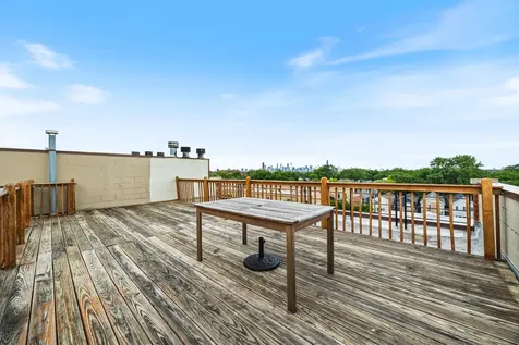 1740 West Belmont Avenue Chicago IL 60657