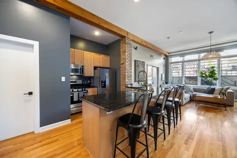 1740 West Belmont Avenue Chicago IL 60657
