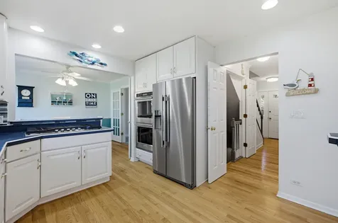 1265 Diane Lane Elk Grove Village IL 60007