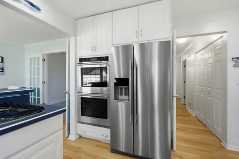 1265 Diane Lane Elk Grove Village IL 60007
