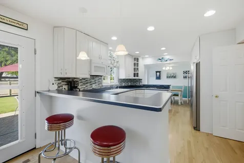 1265 Diane Lane Elk Grove Village IL 60007