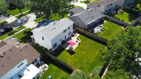 1265 Diane Lane Elk Grove Village IL 60007