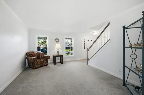 1265 Diane Lane Elk Grove Village IL 60007