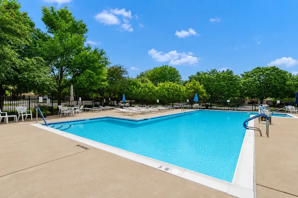 30W015 Spruce Court Warrenville IL 60555