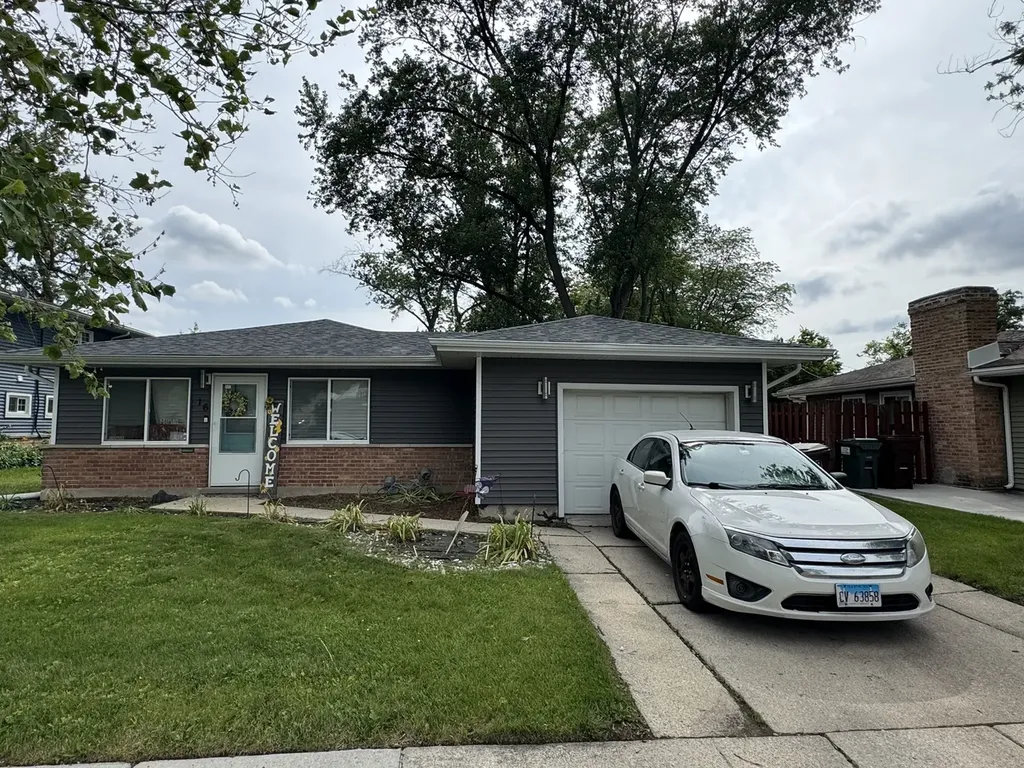16 West Rocket Circle Park Forest IL 60466