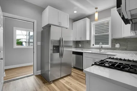 6233 South Claremont Avenue Chicago IL 60636