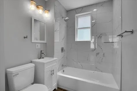 6233 South Claremont Avenue Chicago IL 60636