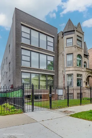 437 East 48th Street Chicago IL 60615