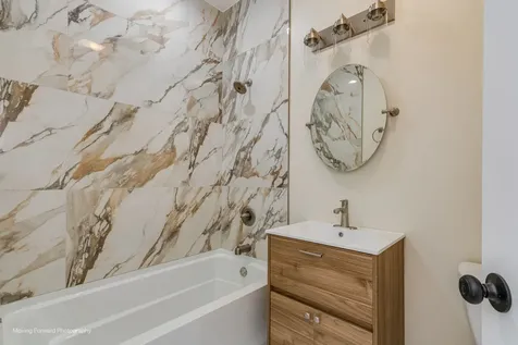 437 East 48th Street Chicago IL 60615