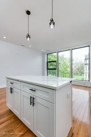 437 East 48th Street Chicago IL 60615