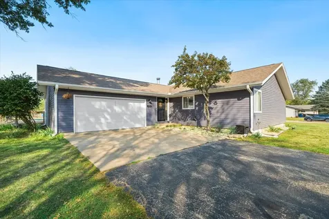 750 Forest Park Drive Dixon IL 61021