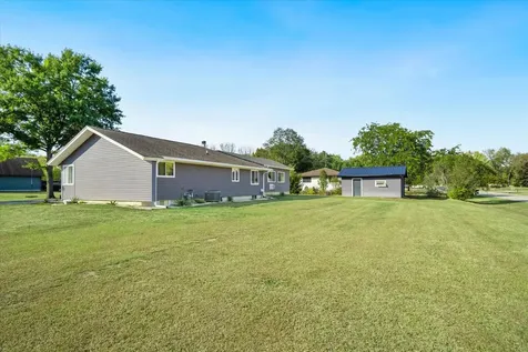 750 Forest Park Drive Dixon IL 61021