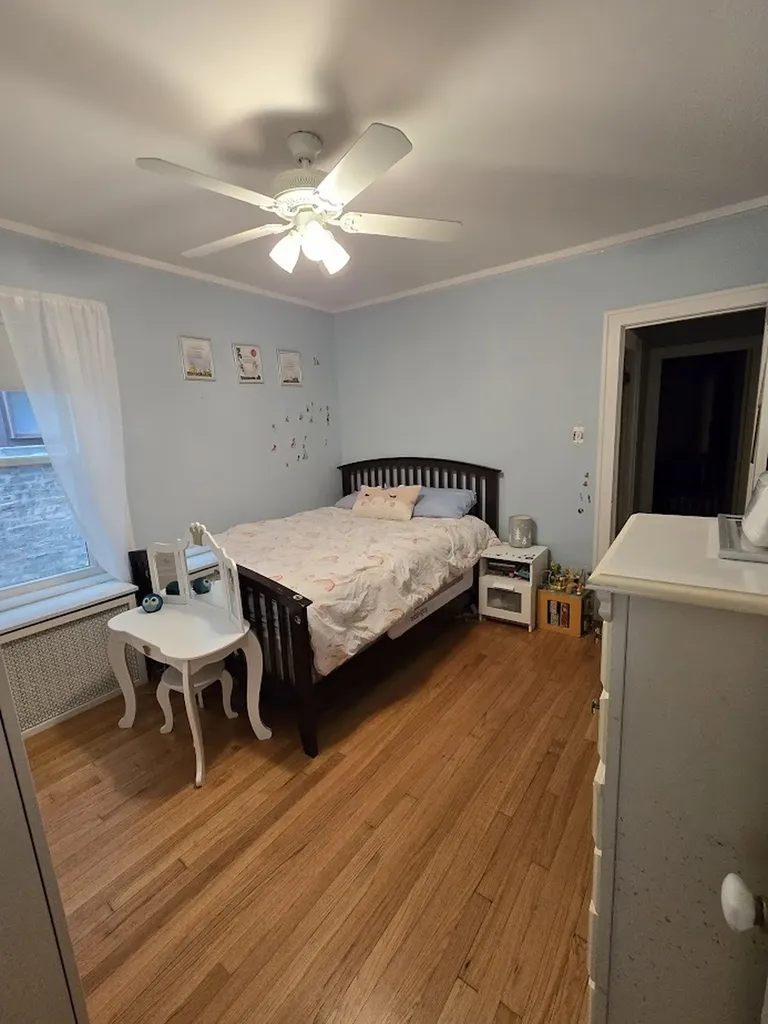 5910 North Campbell Avenue Chicago IL 60659