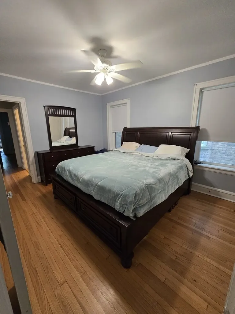 5910 North Campbell Avenue Chicago IL 60659