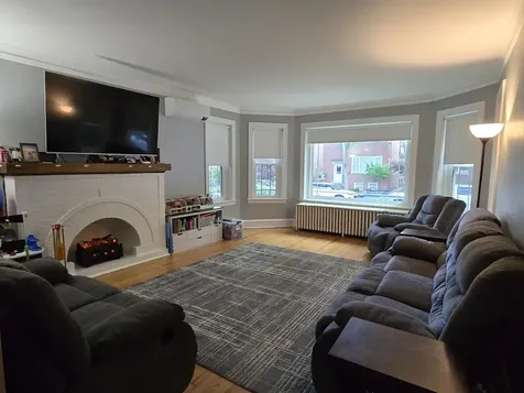 5910 North Campbell Avenue Chicago IL 60659
