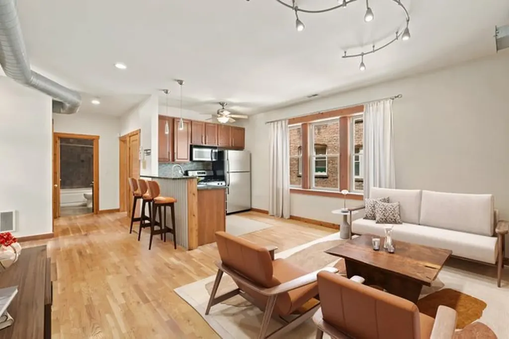 4104 North Mozart Street Chicago IL 60618