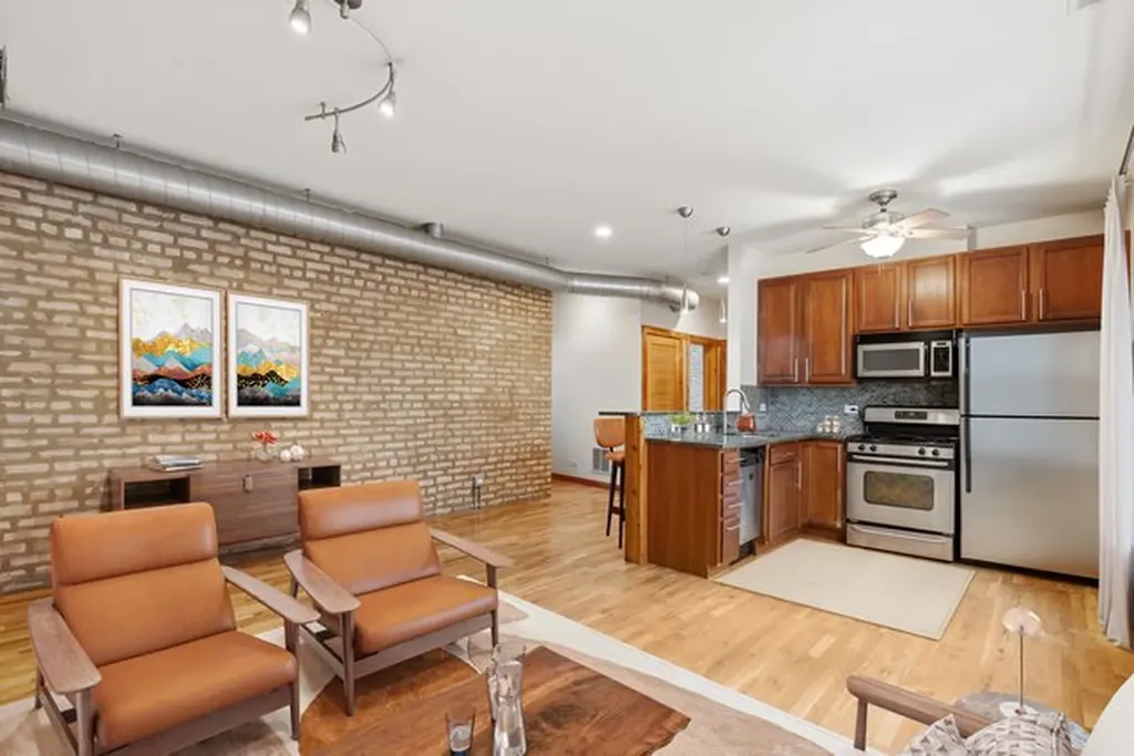 4104 North Mozart Street Chicago IL 60618